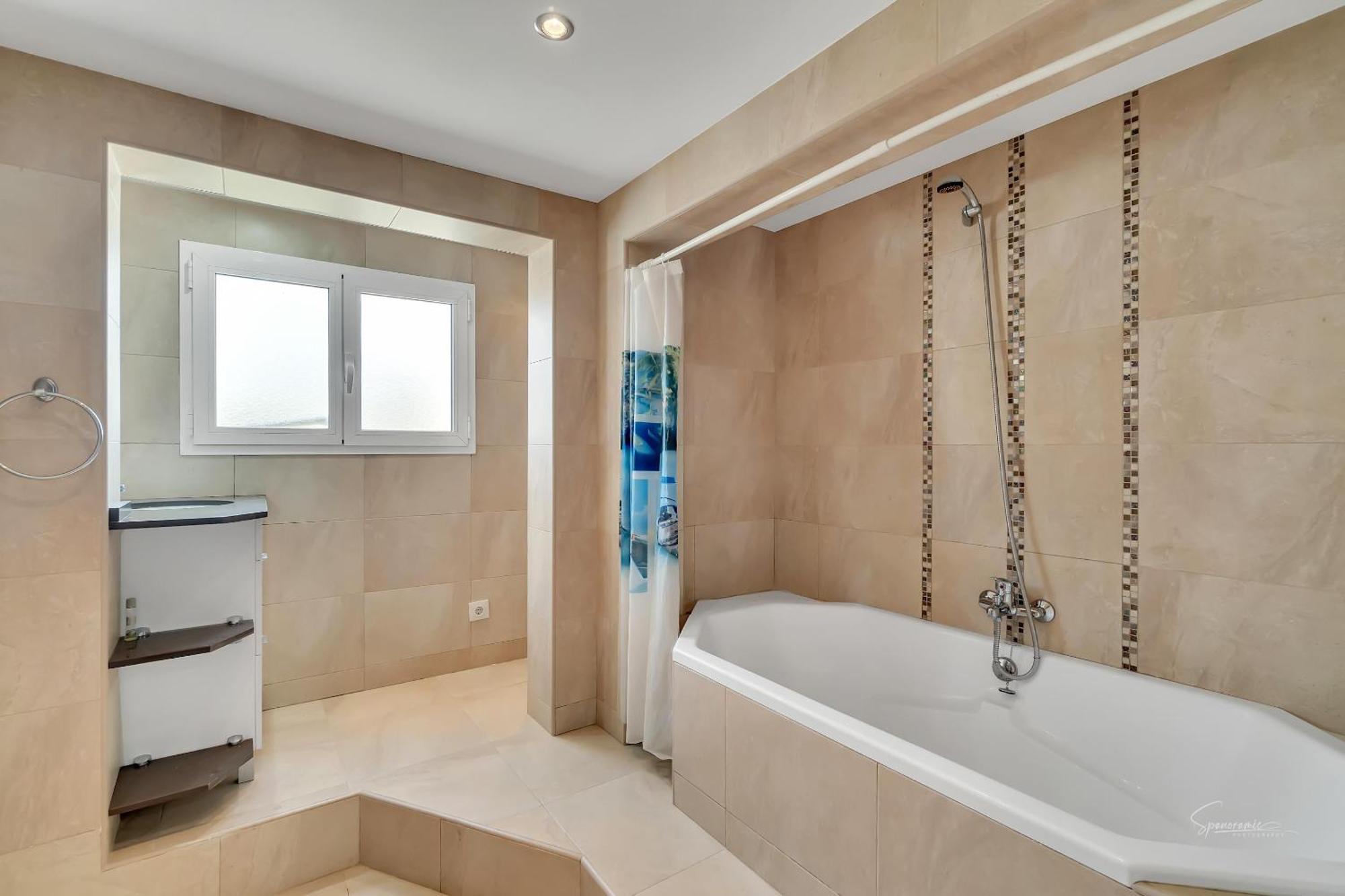Casa Primera By Aldertons เบนิสซา ภายนอก รูปภาพ